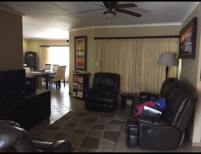 4 BEDROOM HOUSE TO LET IN SAFARI GARDENS